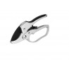 Secateurs with supporting blades with ratchet...