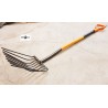 Fork for chipping with a metal handle